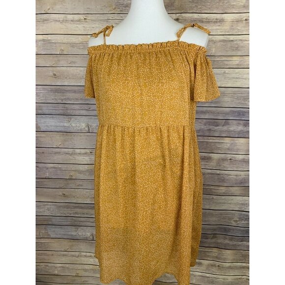 Xhilaration Dresses & Skirts - Xhilaration Womens Large Banydoll Dress Cold Shoulder Lined Polka Dot Boho